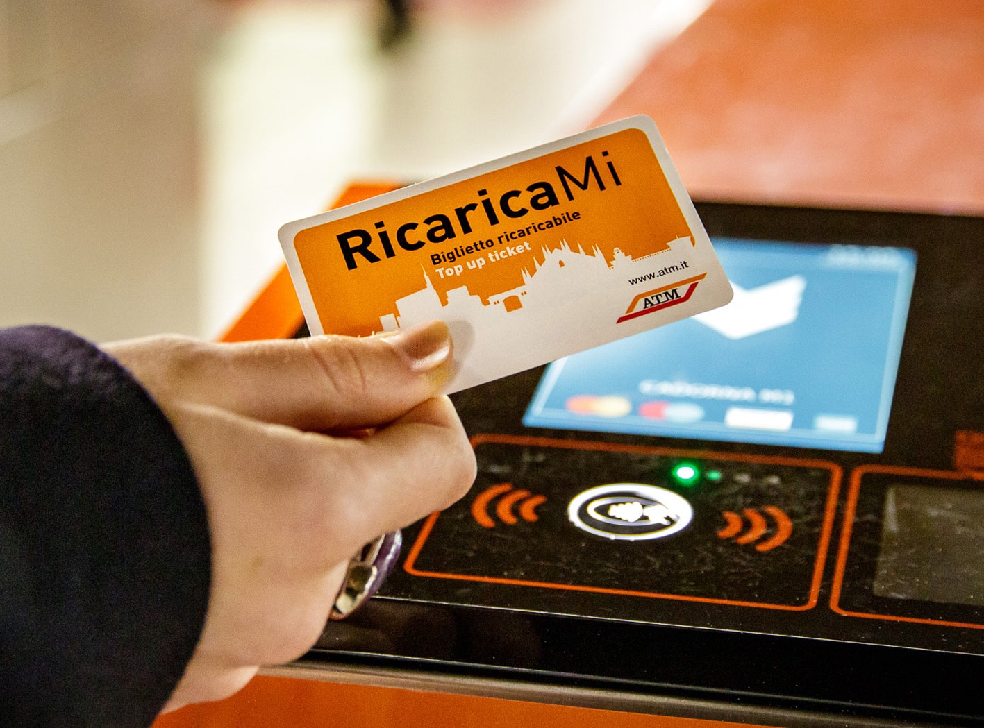RicaricaMi, il biglietto ricaricabile arancione di ATM Milano